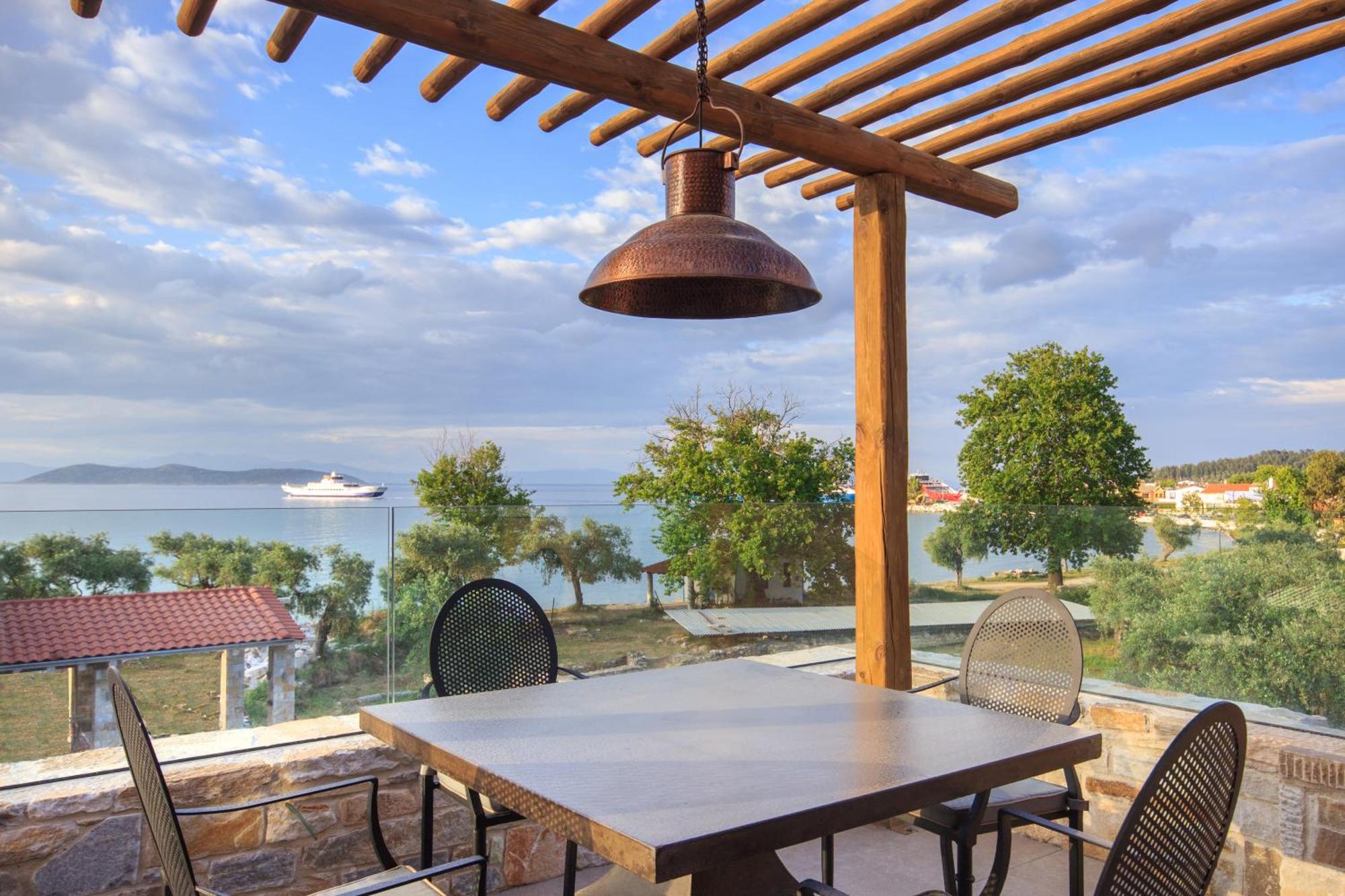 By The Sea Luxury Suites Ліменас Екстер'єр фото