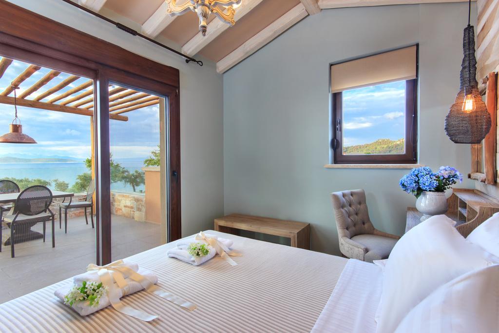 By The Sea Luxury Suites Ліменас Екстер'єр фото