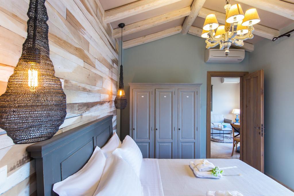 By The Sea Luxury Suites Ліменас Екстер'єр фото