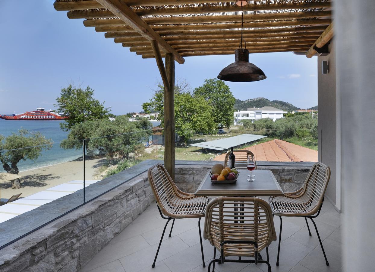 By The Sea Luxury Suites Ліменас Екстер'єр фото