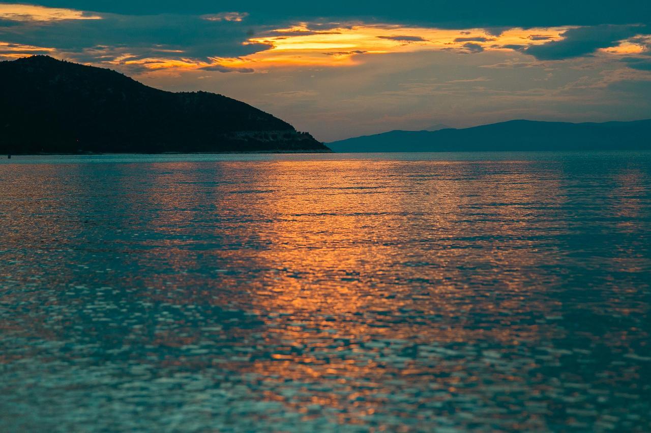 By The Sea Luxury Suites Ліменас Екстер'єр фото